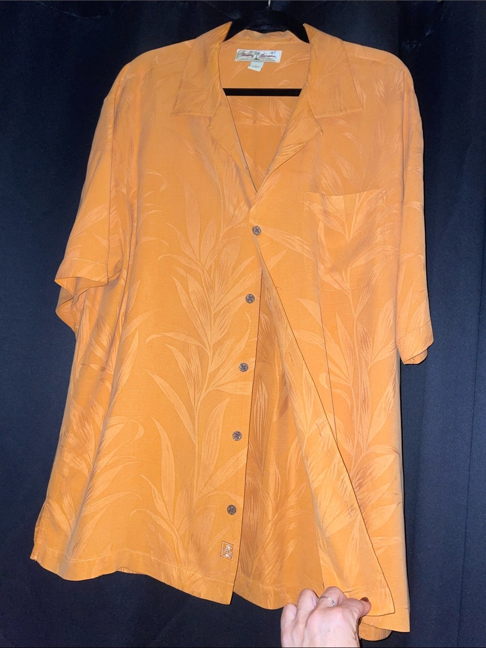 Tommy Bahama 100% Silk Camp Shirt, Size L, Apricot/coral All Over Leaf Jacquard